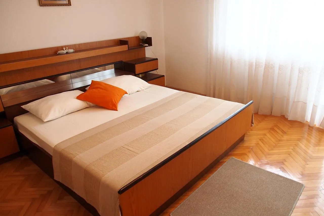Apartments Ancica Trogir 0*,